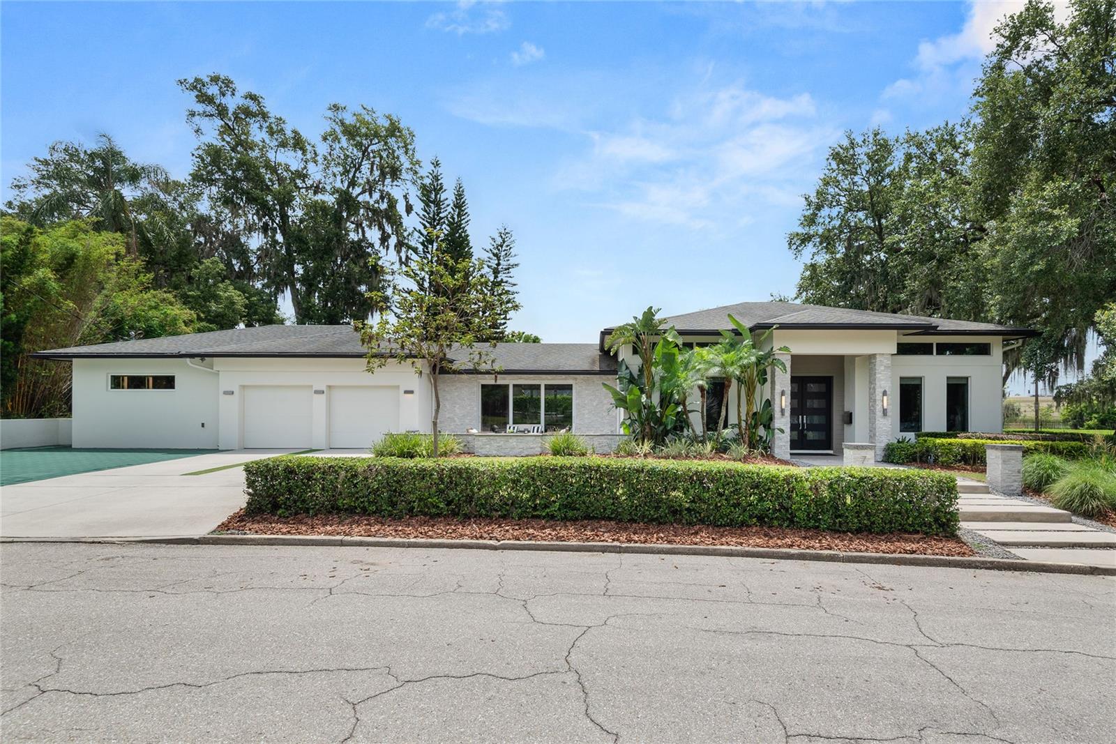 7 NE IVANHOE BOULEVARD