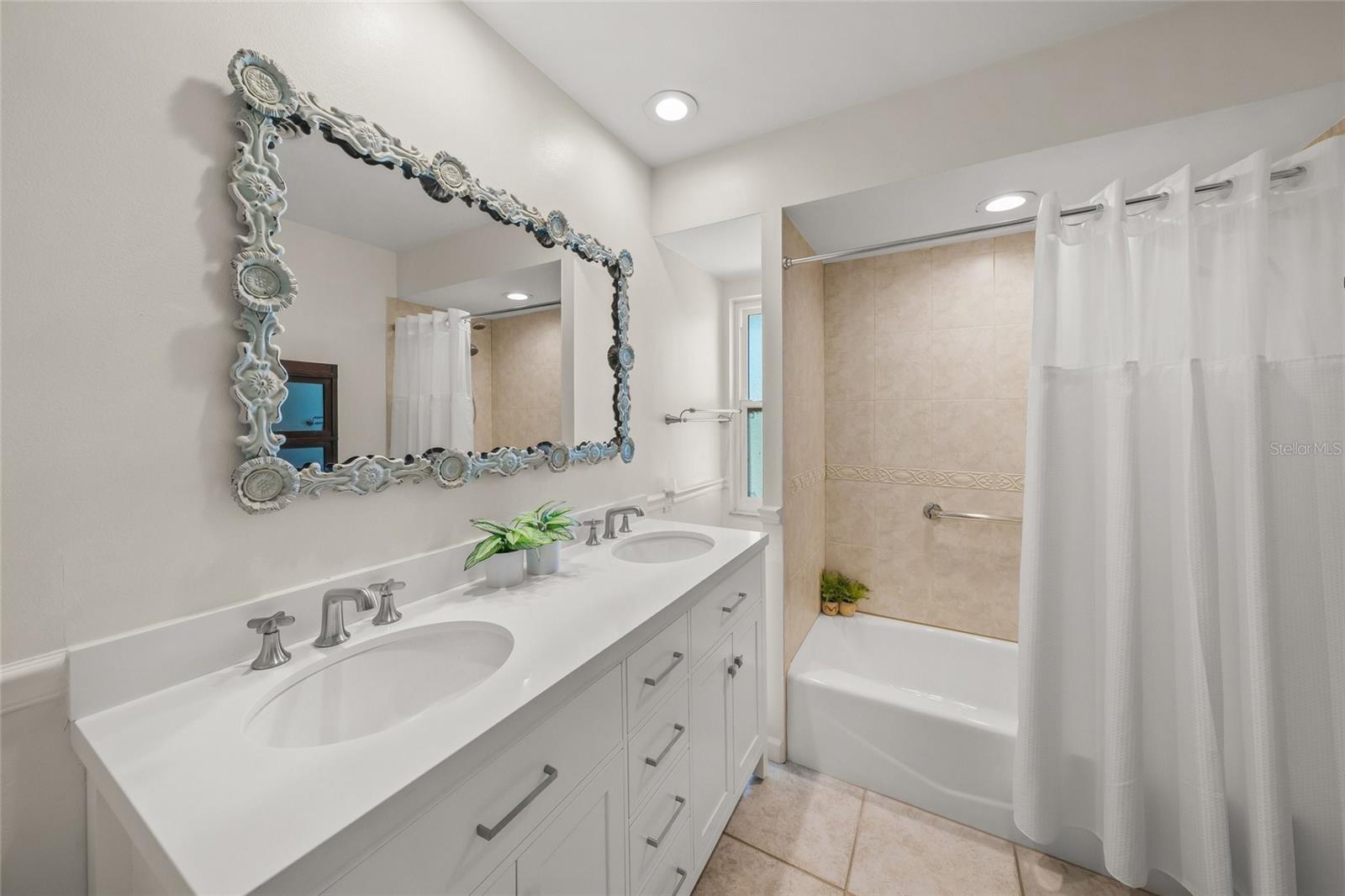 GULF GATE - Residential