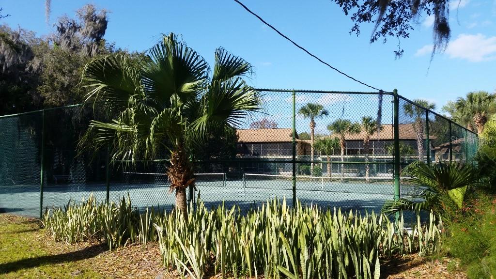 LAKESIDE CONDO APTS - Residential Lease