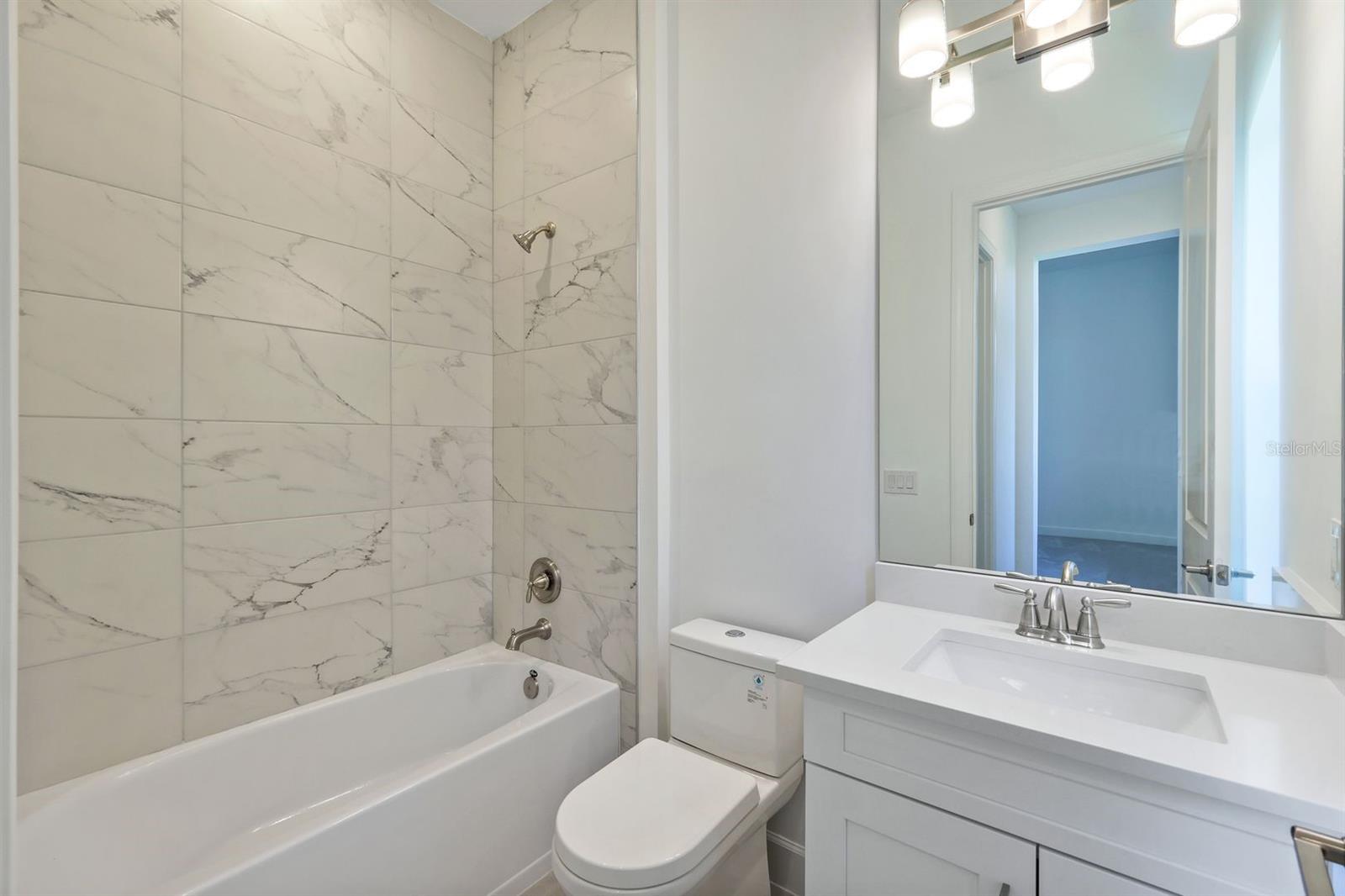 291675 - ESPLANADE BY THE ISL PH2 - Residential