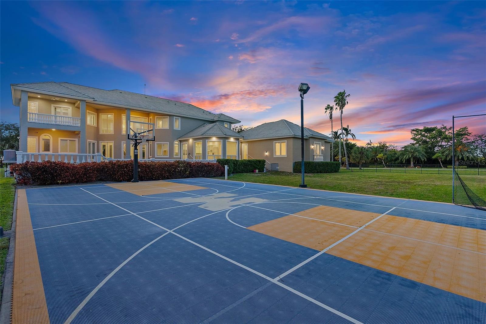 TIERRA VERDE - Residential