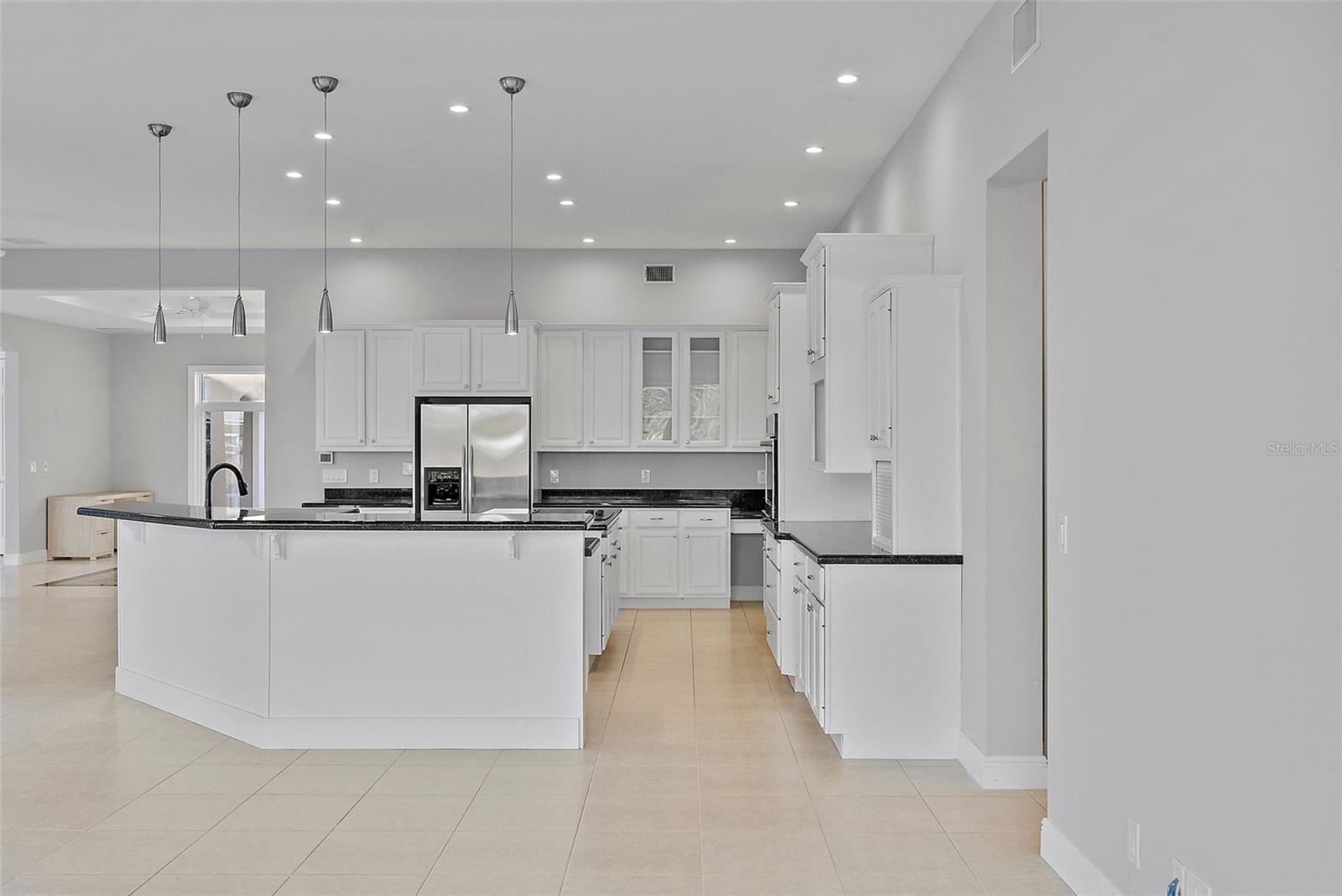 TIERRA VERDE - Residential