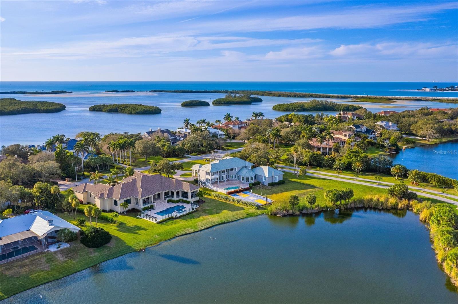 TIERRA VERDE - Residential