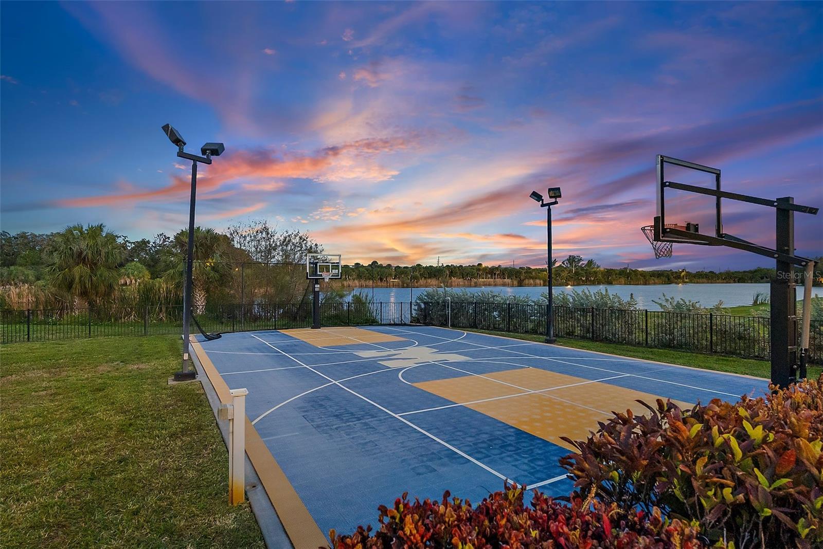 TIERRA VERDE - Residential