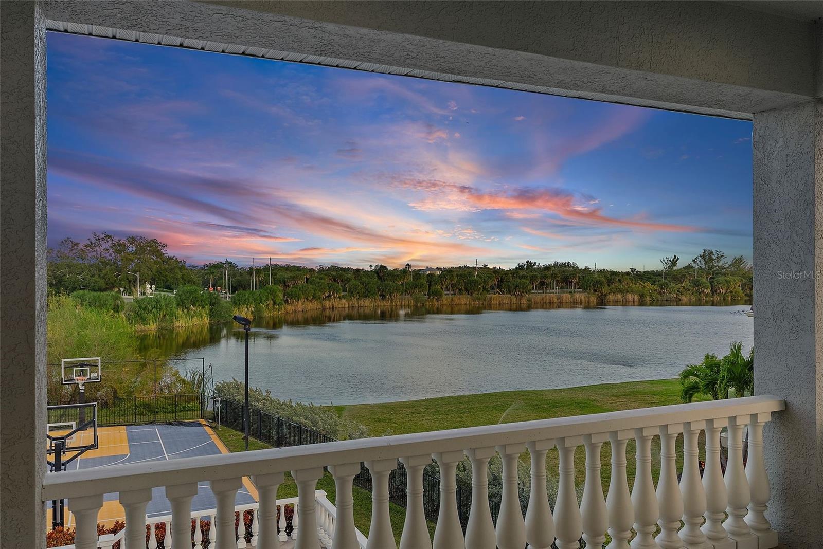 TIERRA VERDE - Residential