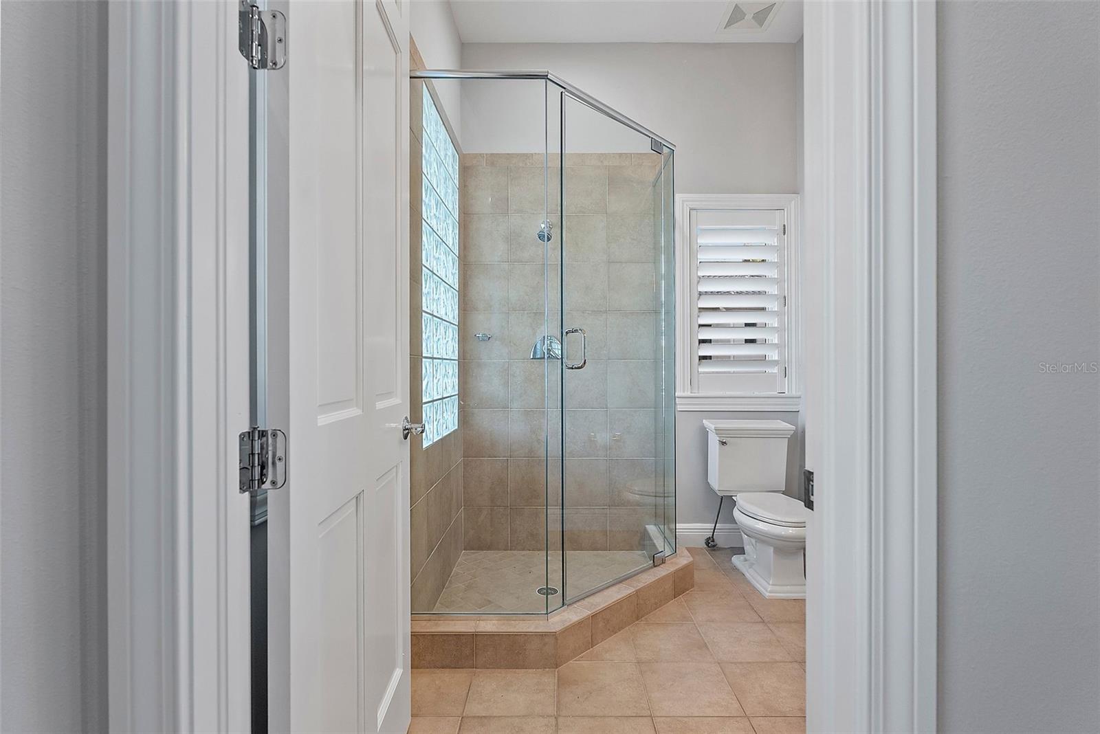 TIERRA VERDE - Residential