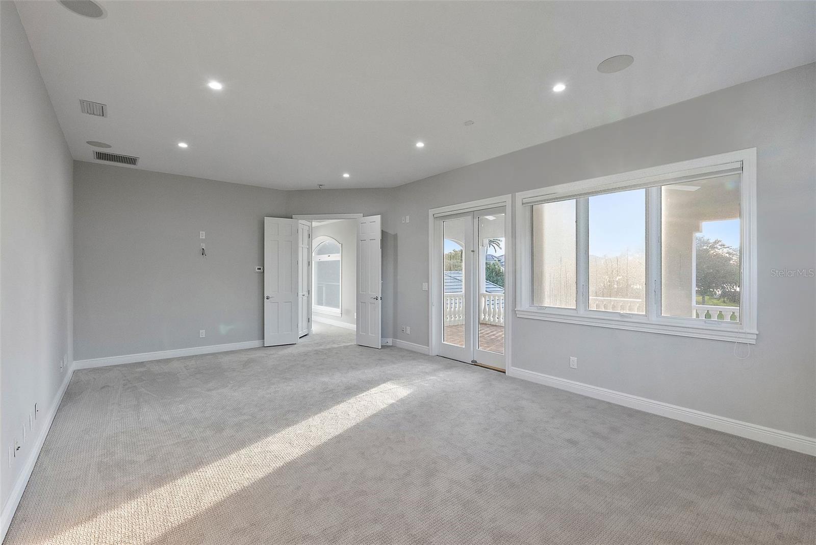 TIERRA VERDE - Residential