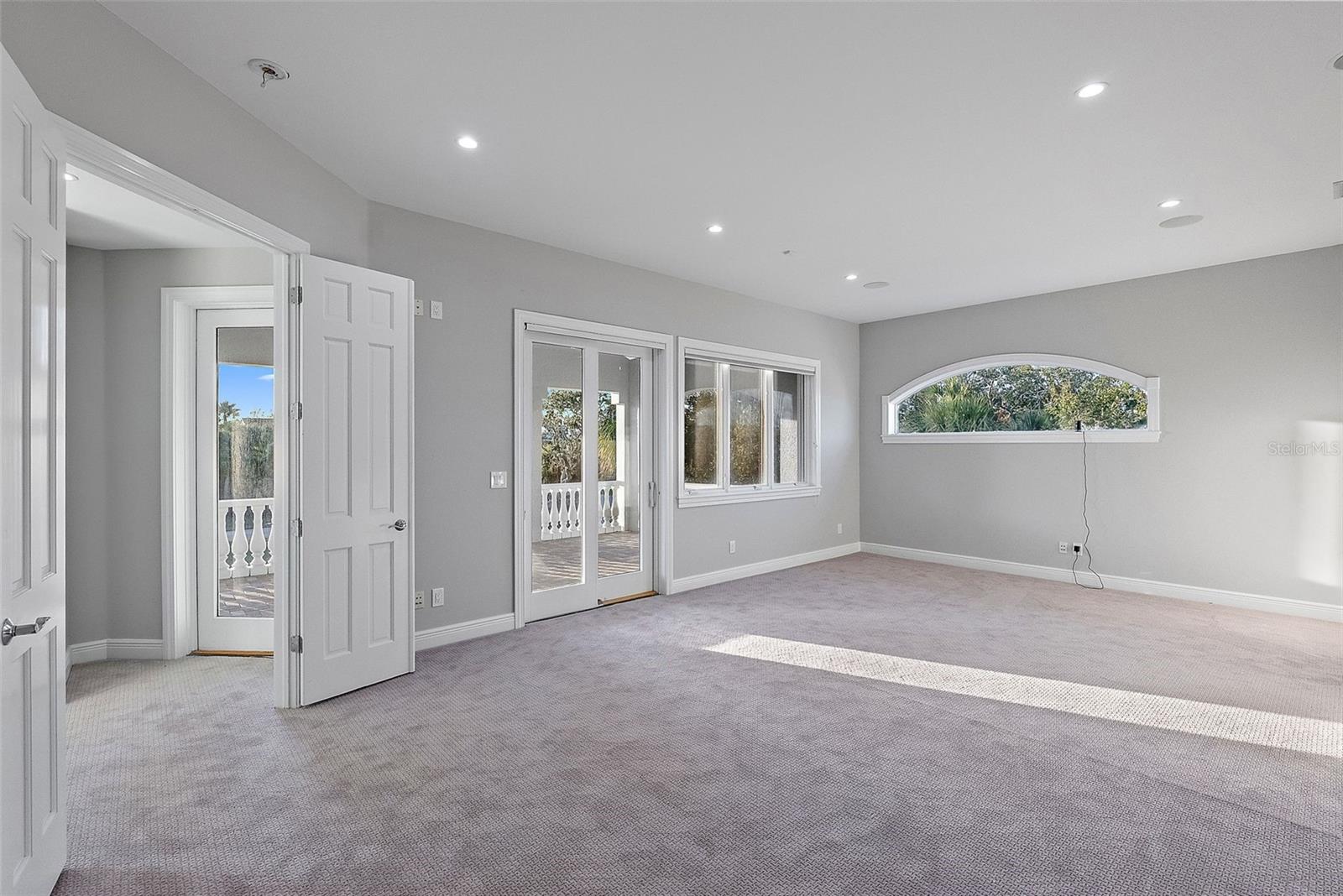 TIERRA VERDE - Residential