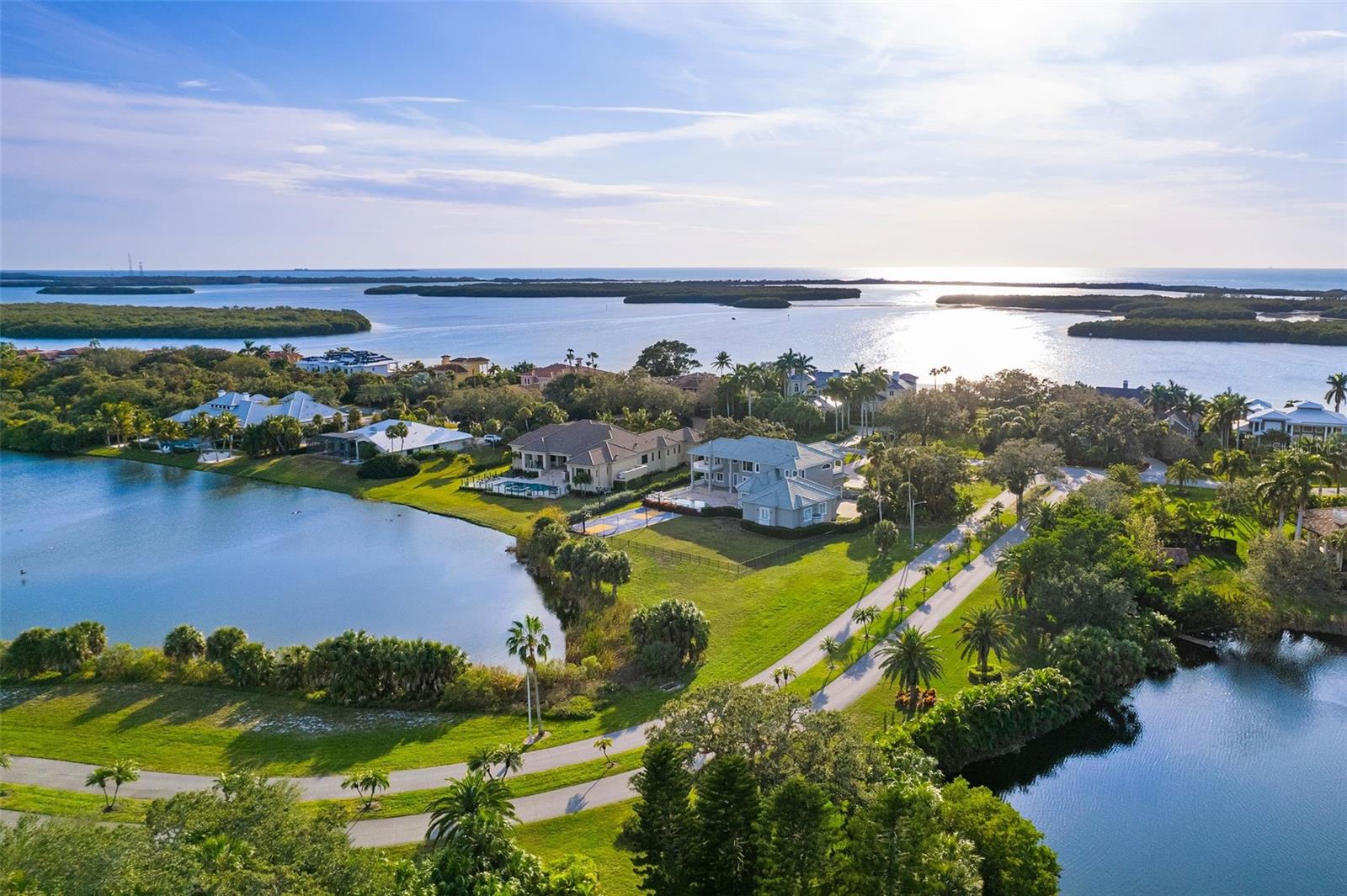 TIERRA VERDE - Residential