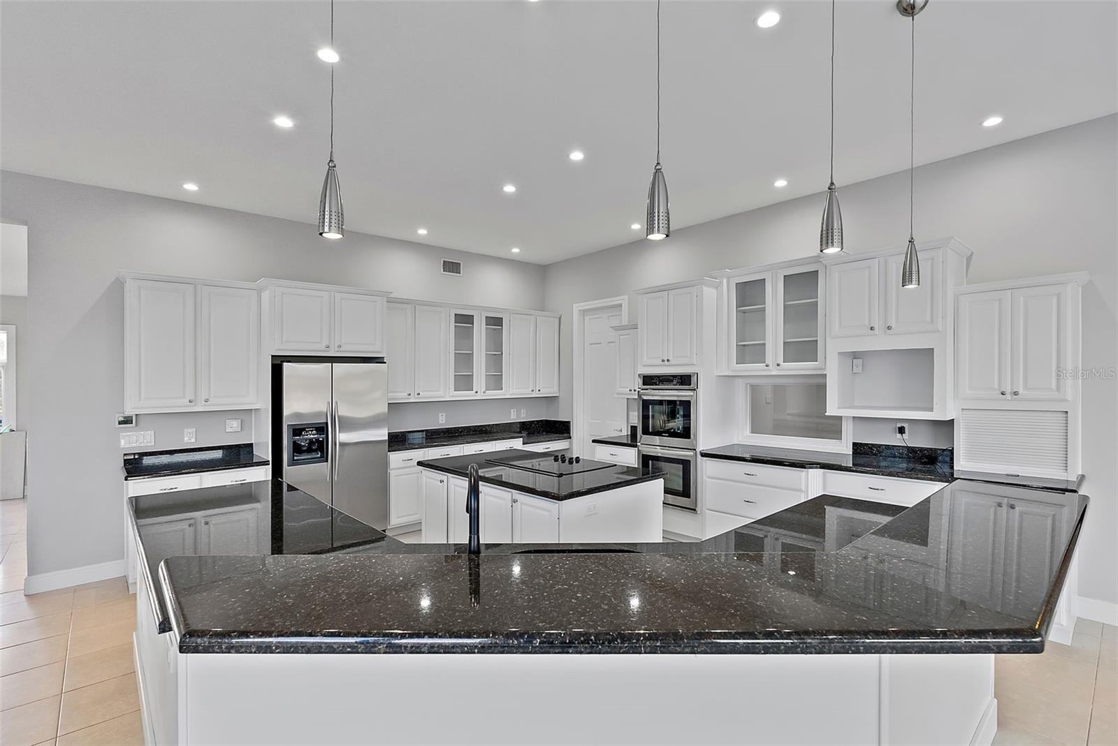 TIERRA VERDE - Residential