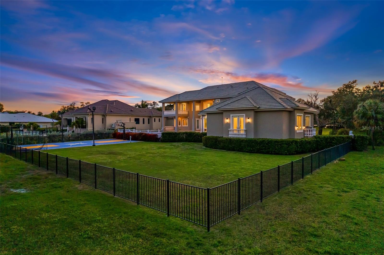 TIERRA VERDE - Residential