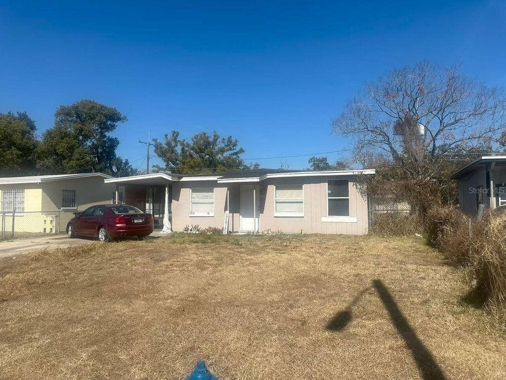 Photo of 4325 Lake Lawne Avenue, Orlando, FL 32808 (MLS # O6386186)