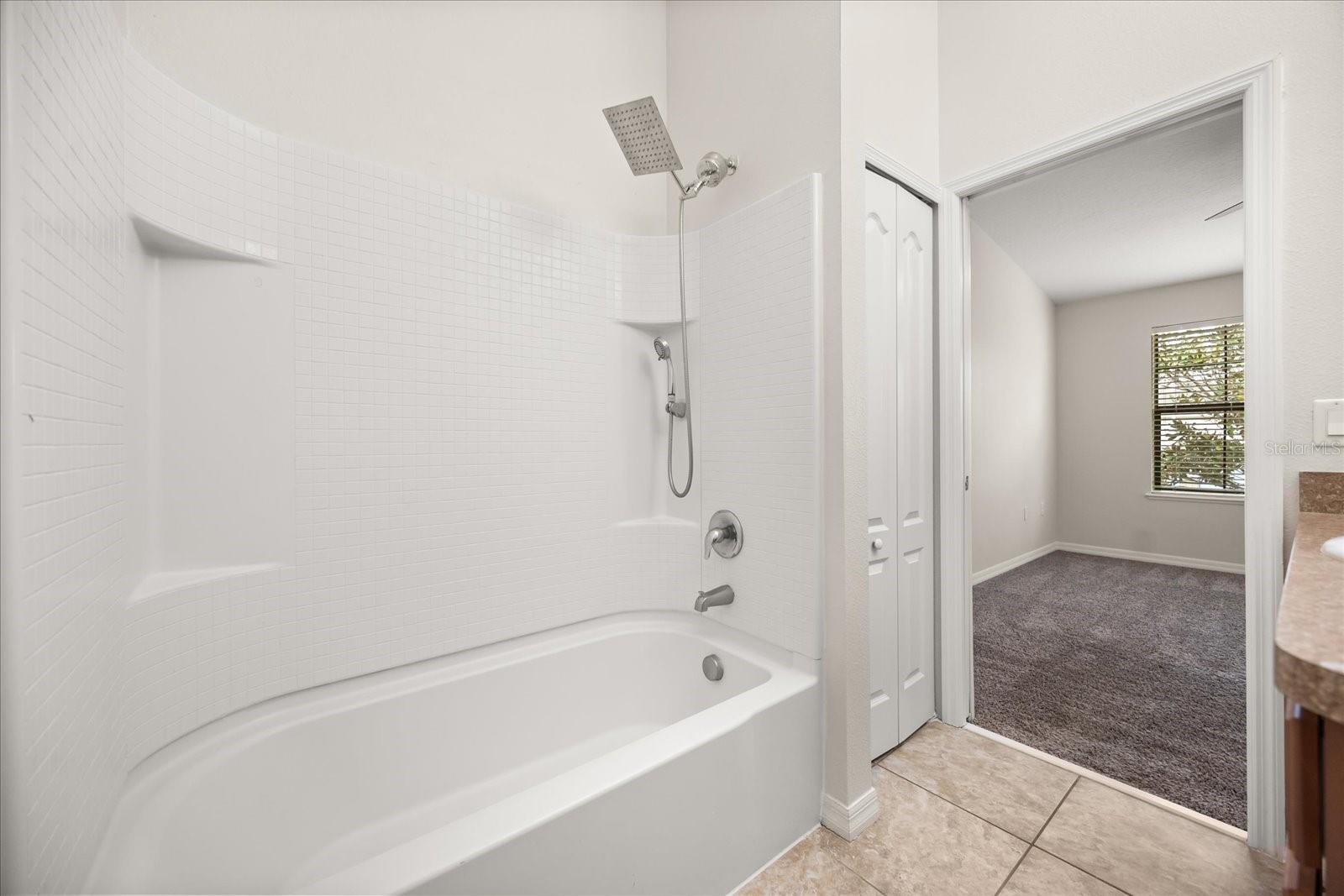 WINDSOR LAKE TWNHMS EAST - Residential