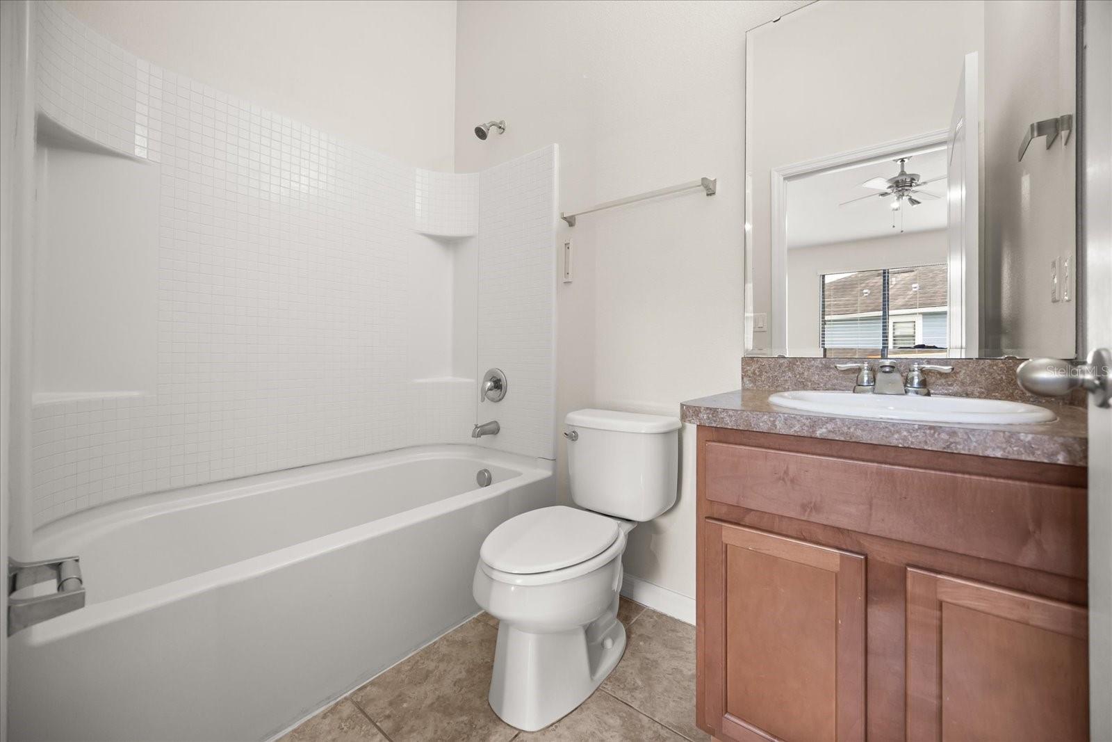 WINDSOR LAKE TWNHMS EAST - Residential