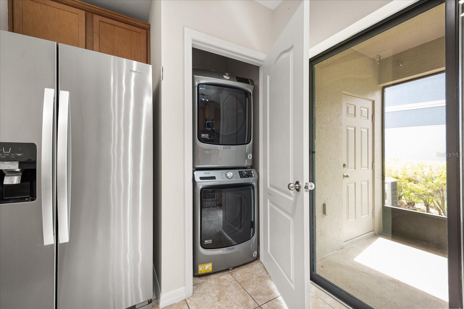 WINDSOR LAKE TWNHMS EAST - Residential