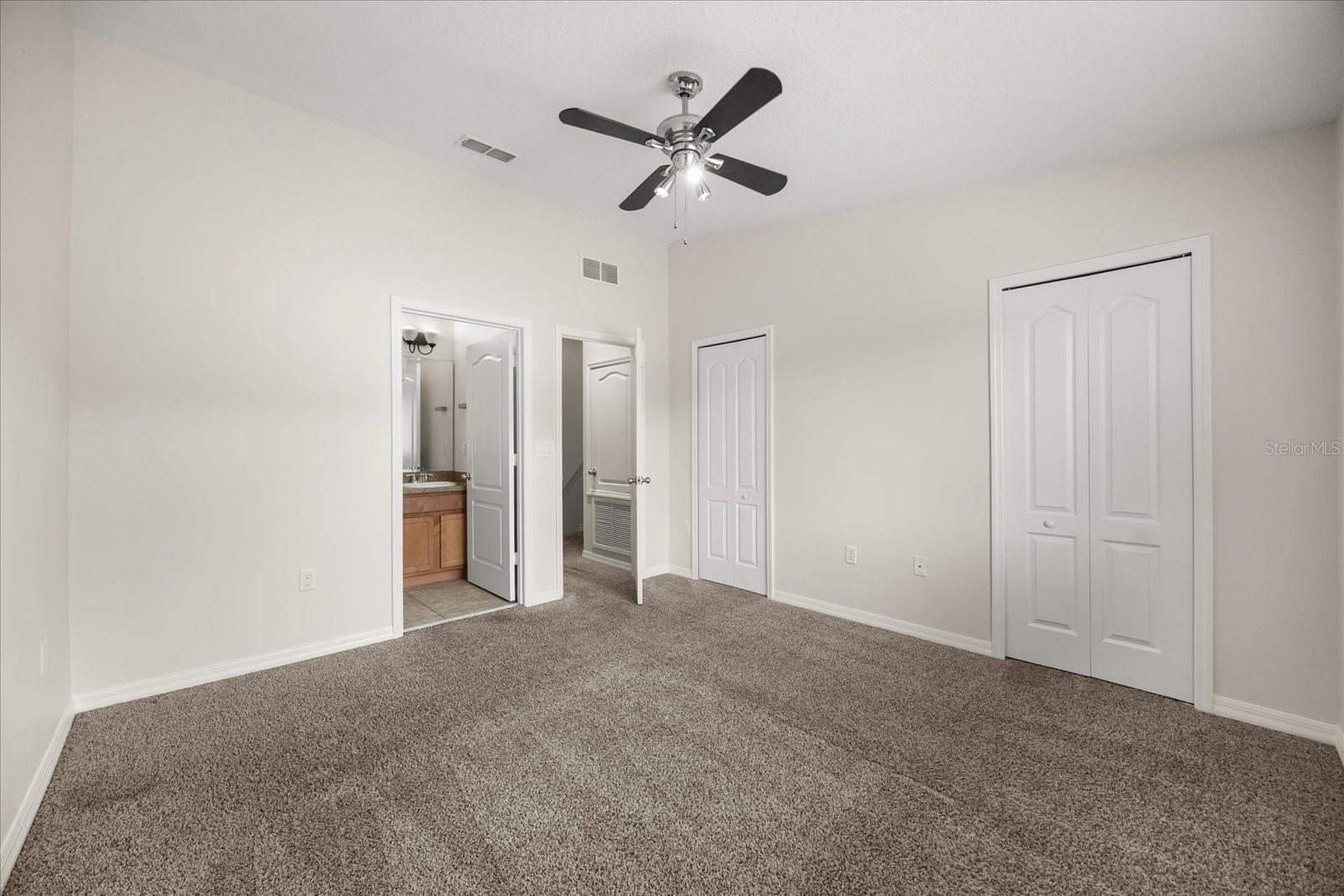 WINDSOR LAKE TWNHMS EAST - Residential