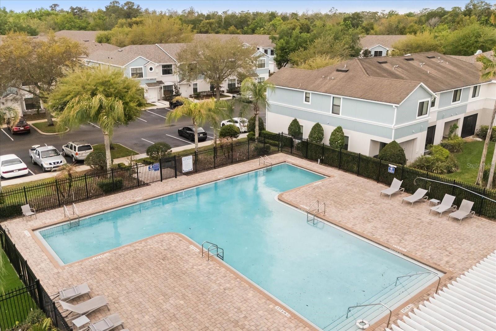 WINDSOR LAKE TWNHMS EAST - Residential