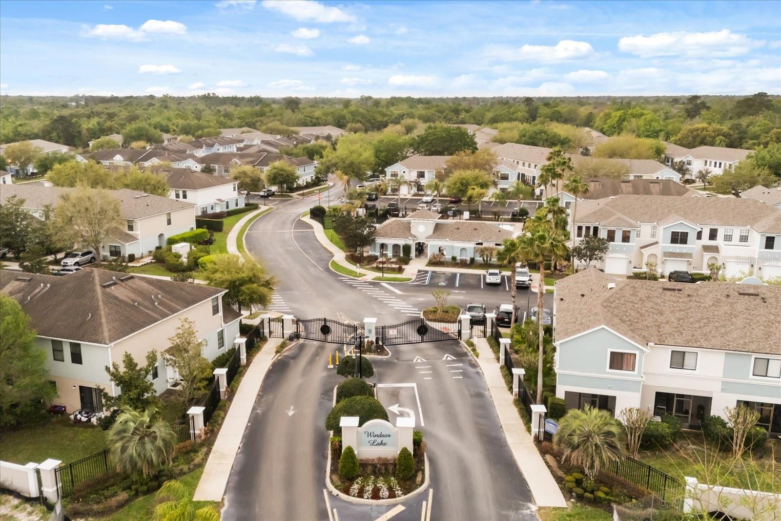 WINDSOR LAKE TWNHMS EAST - Residential