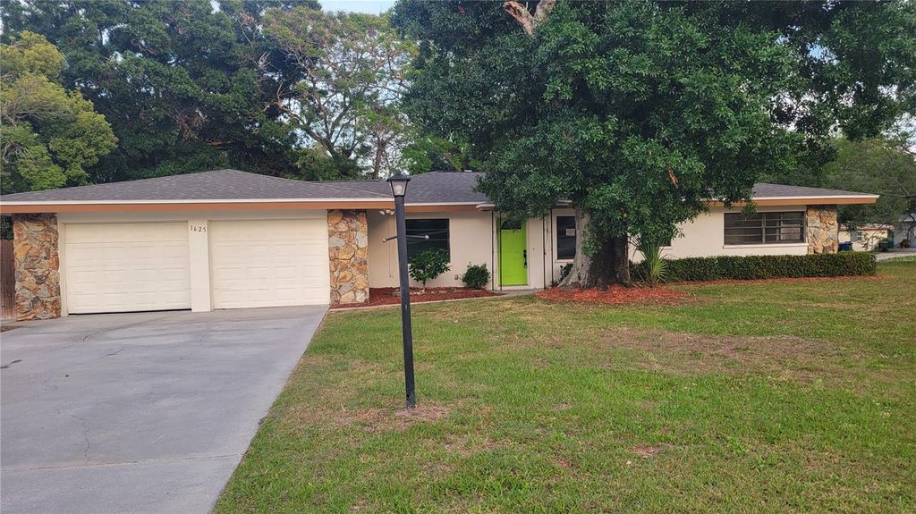 Photo of 1625 Bravo Drive, Clearwater, FL 33764 (MLS # TB8499130)