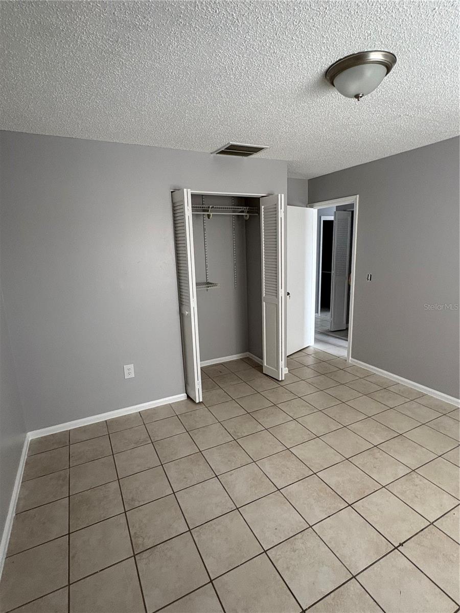 LAKE BENTLEY SHORES CONDO PHASE ONE - Residential
