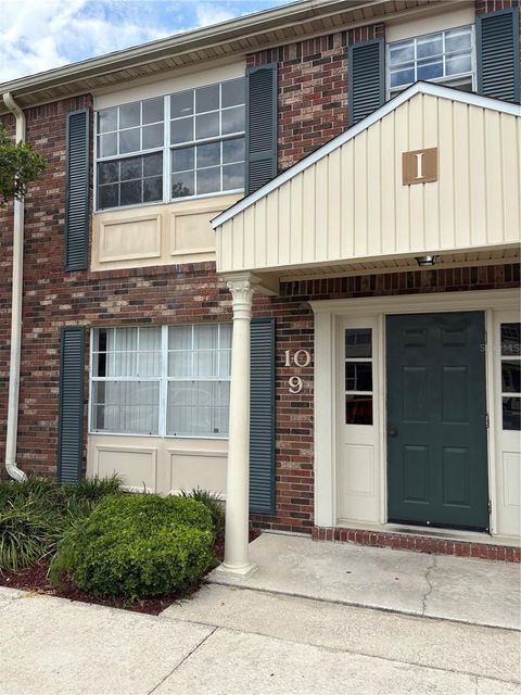 Property photo of 1920 E Edgewood Drive I 10, Lakeland, FL 33803