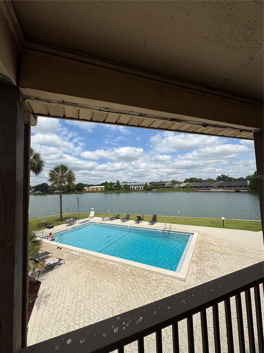 LAKE BENTLEY SHORES CONDO PHASE ONE - Residential