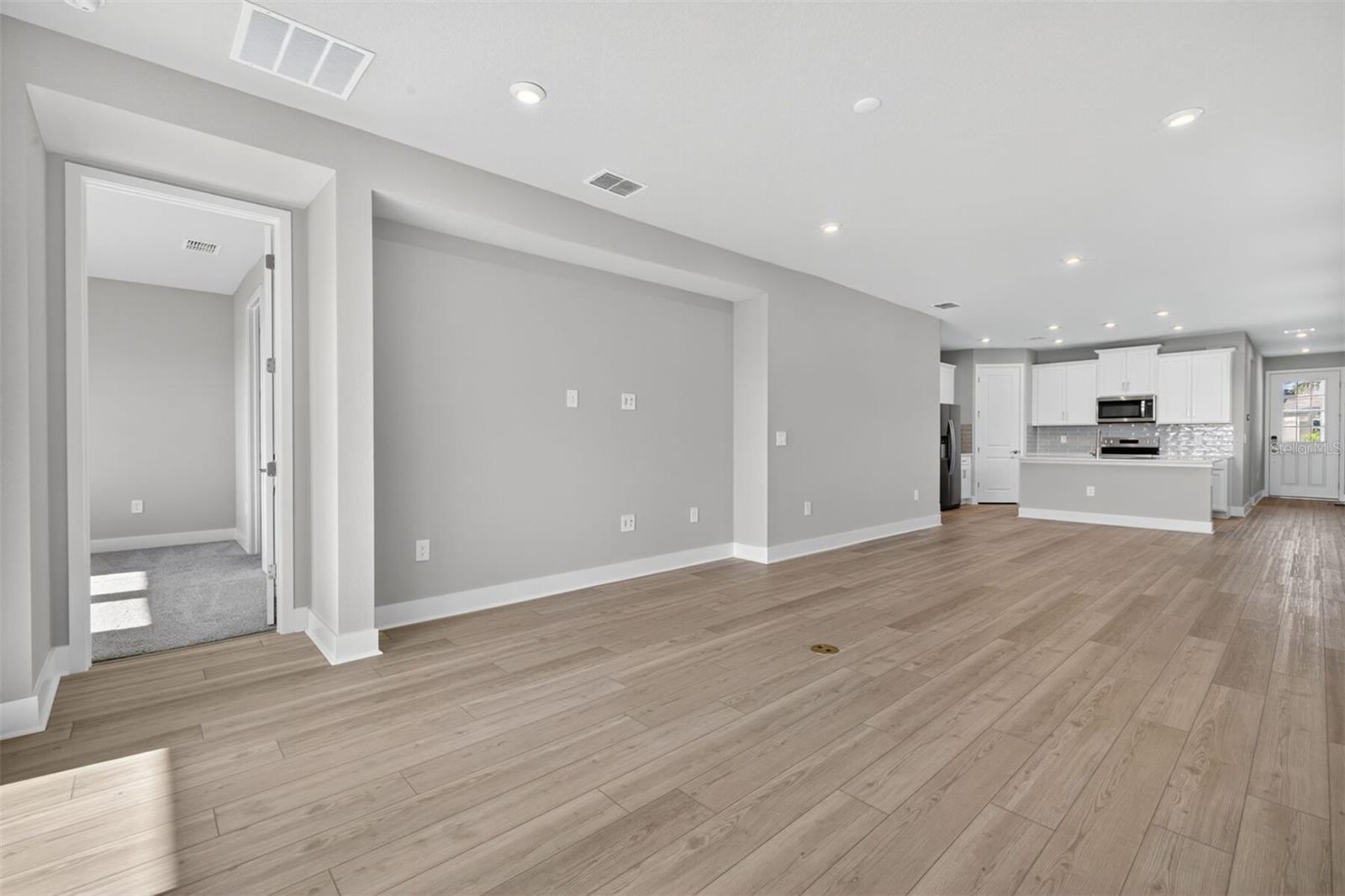 SUNSTONE AT WELLEN PARK - Residential