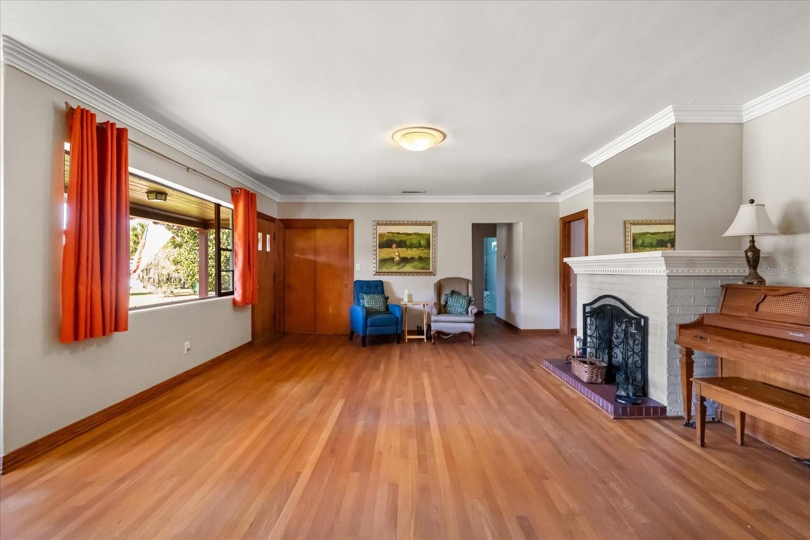 WINTER GARDEN SHORES REP - Residential