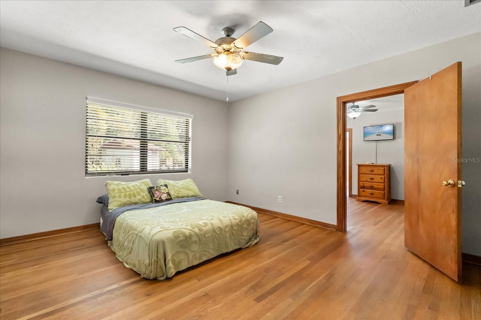 WINTER GARDEN SHORES REP - Residential