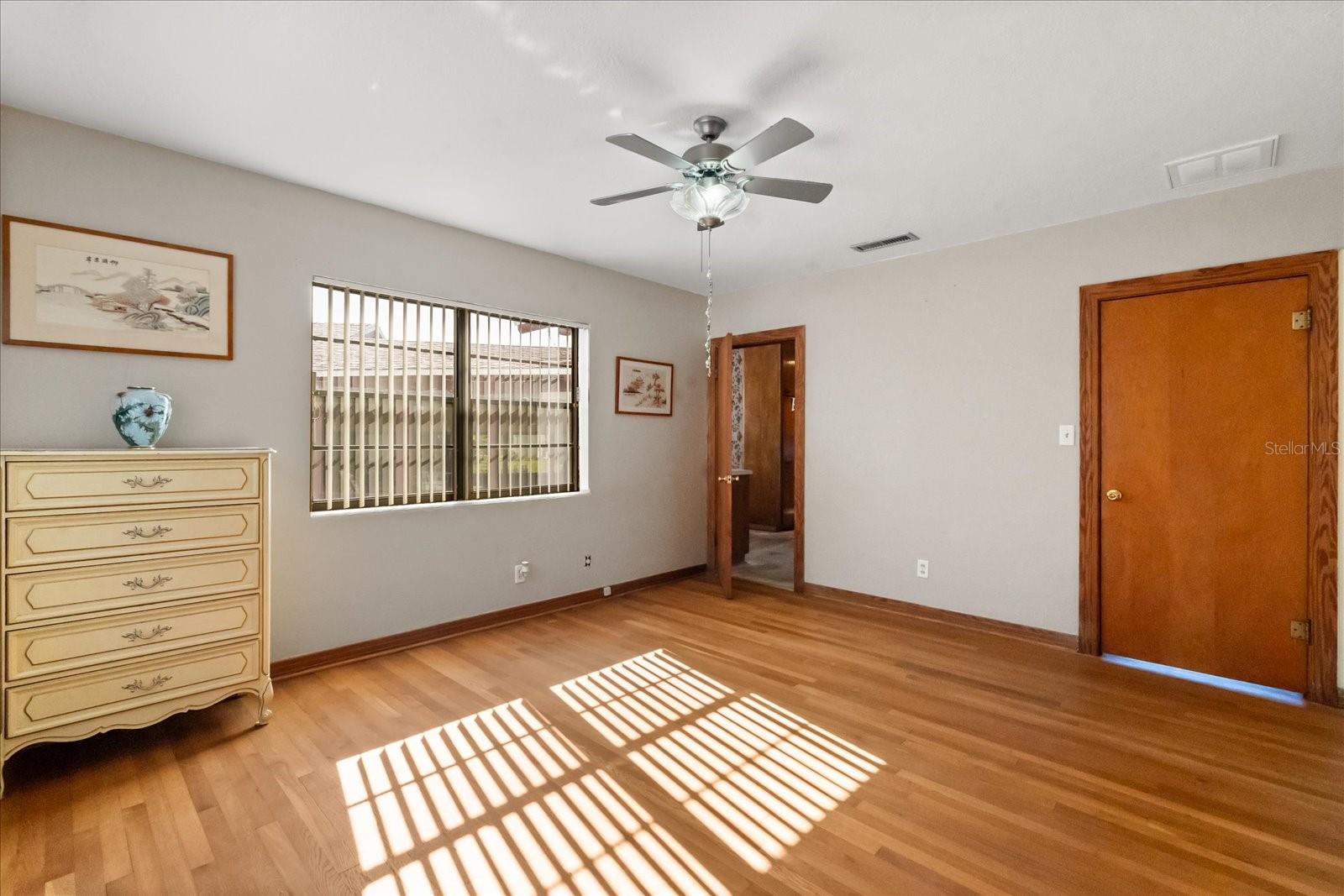 WINTER GARDEN SHORES REP - Residential