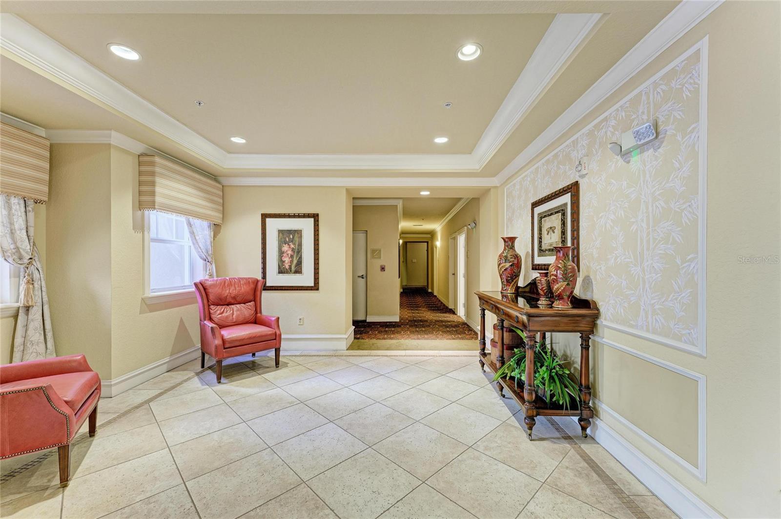 BROADWAY PROMENADE - Residential