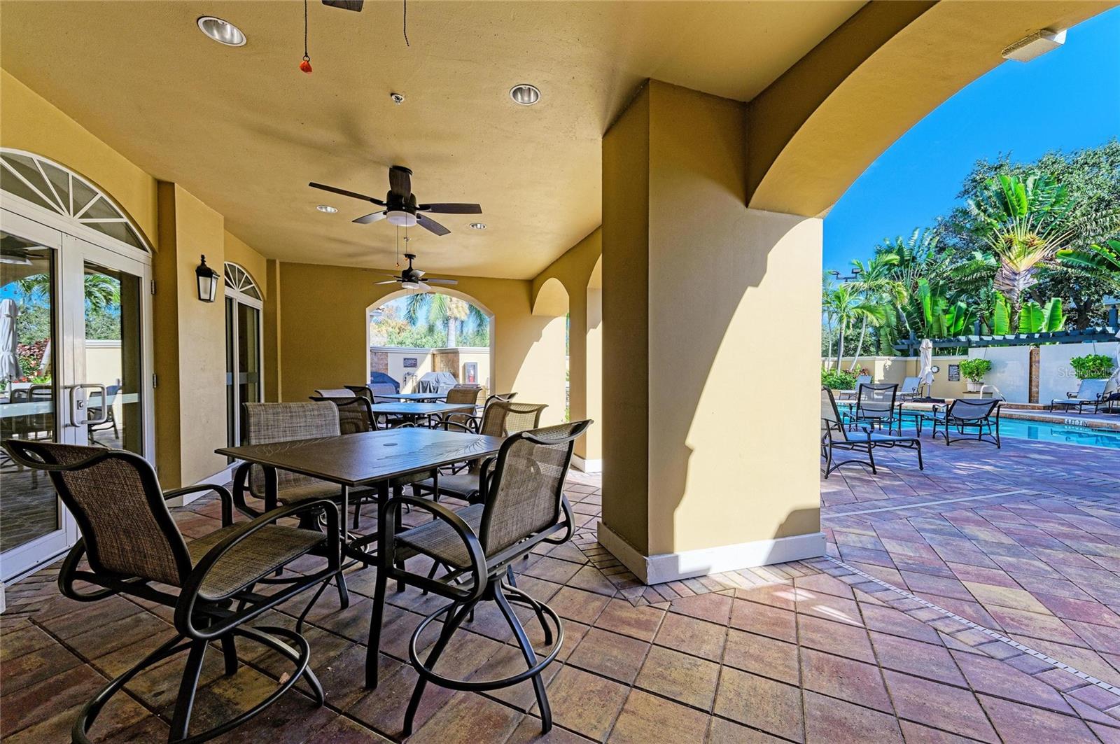 BROADWAY PROMENADE - Residential