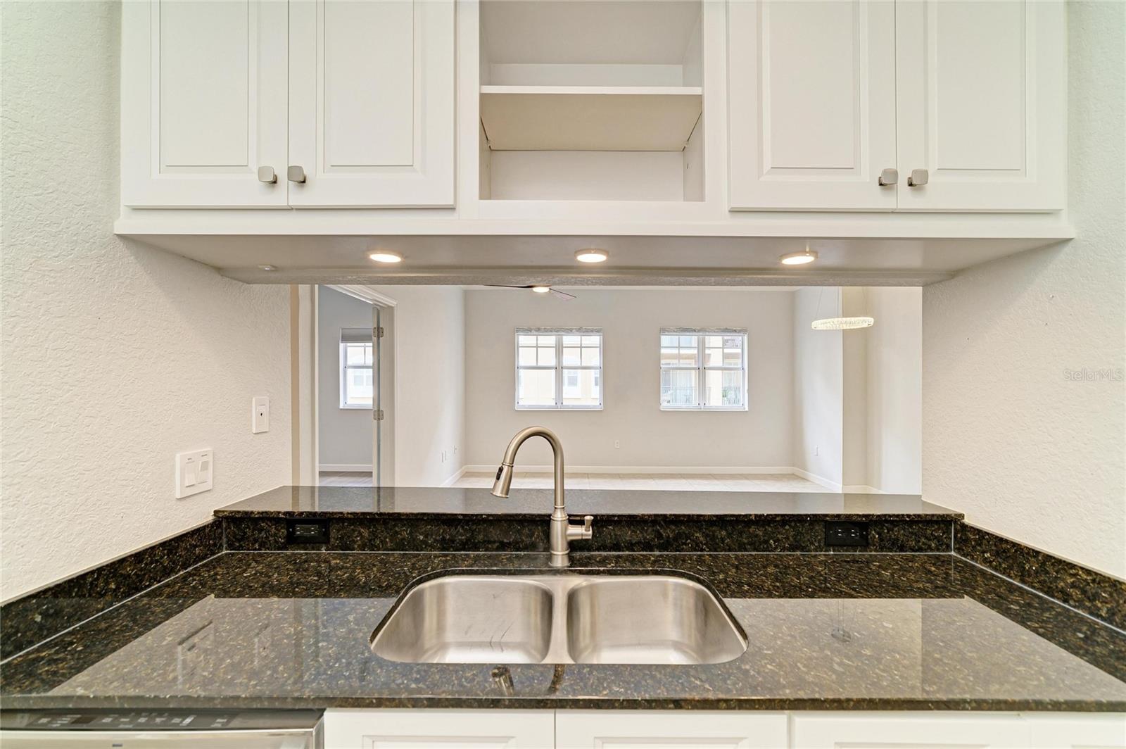 BROADWAY PROMENADE - Residential
