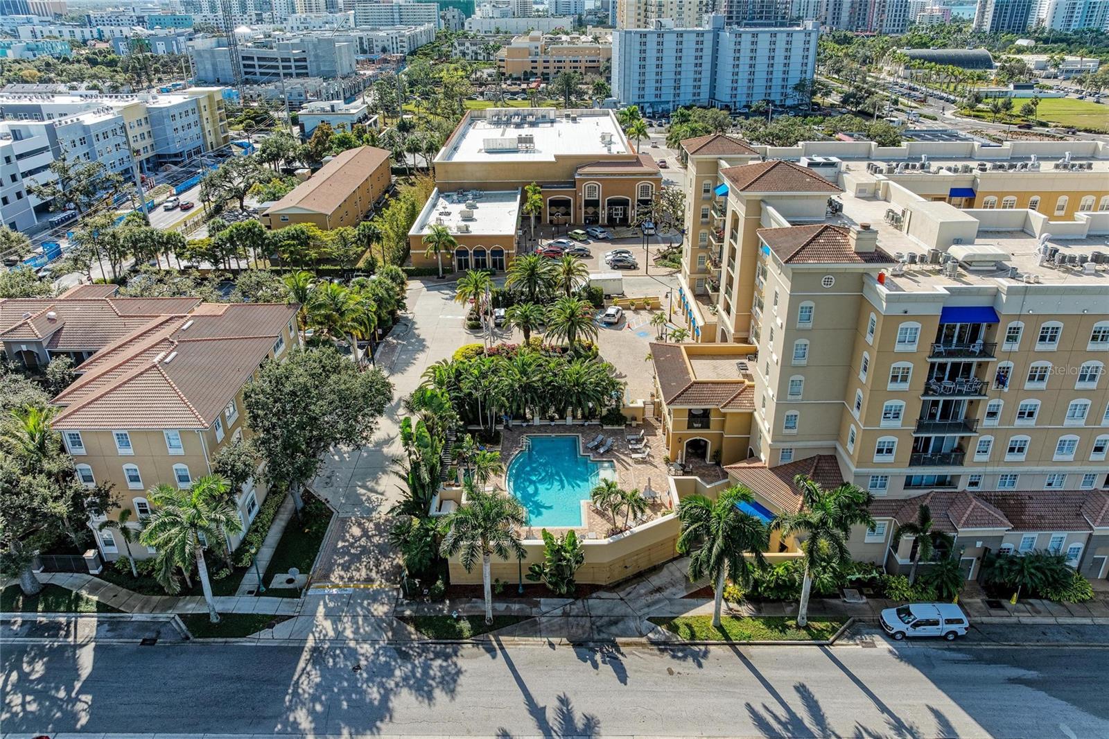 1064 N TAMIAMI TRAIL 1304