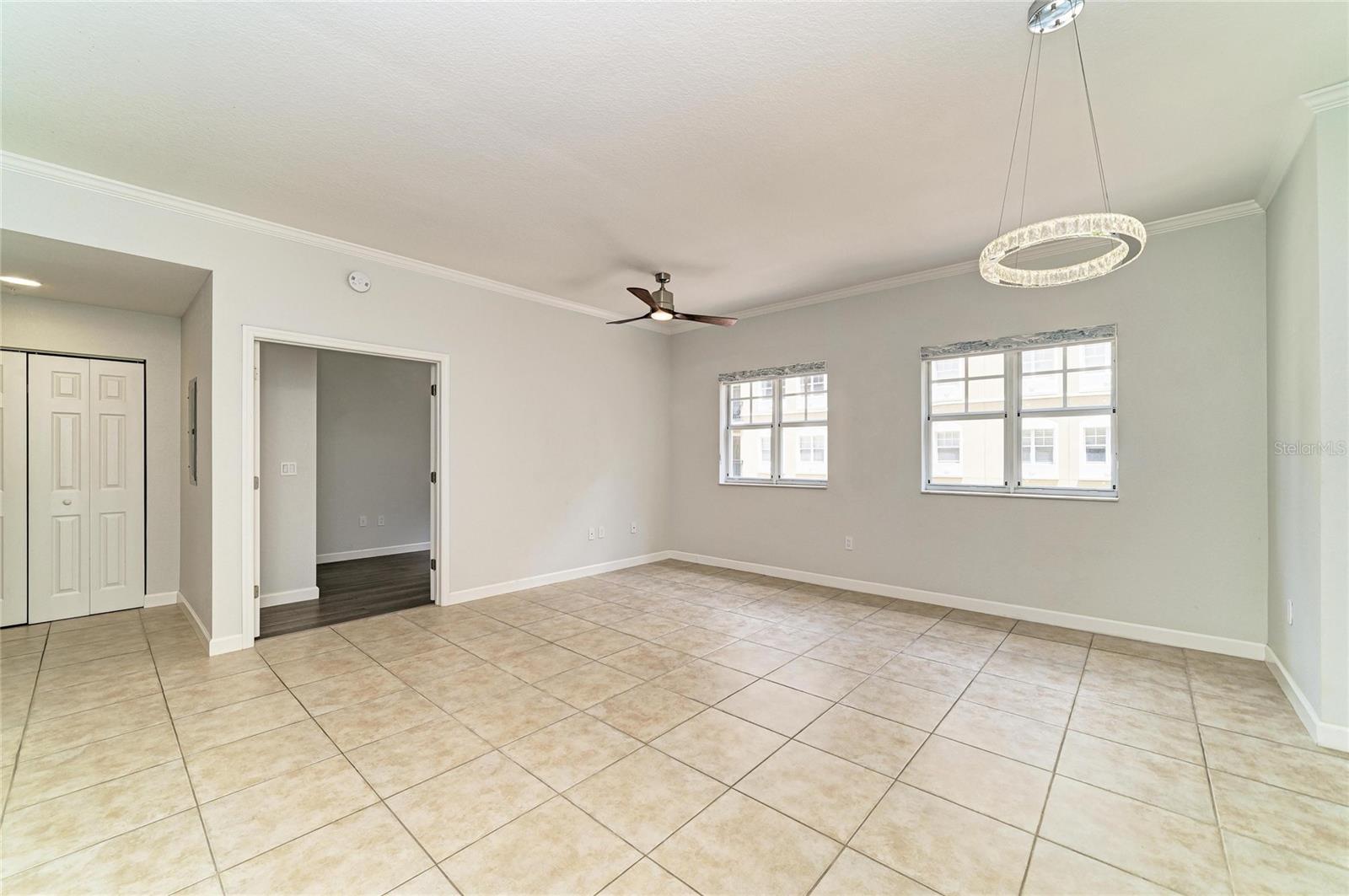 BROADWAY PROMENADE - Residential