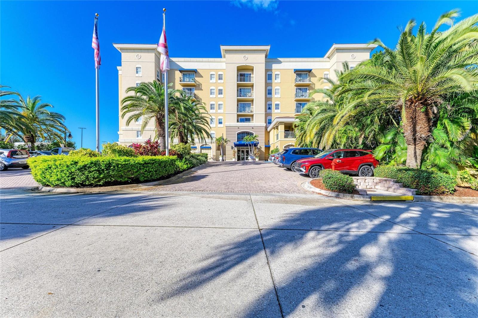 BROADWAY PROMENADE - Residential