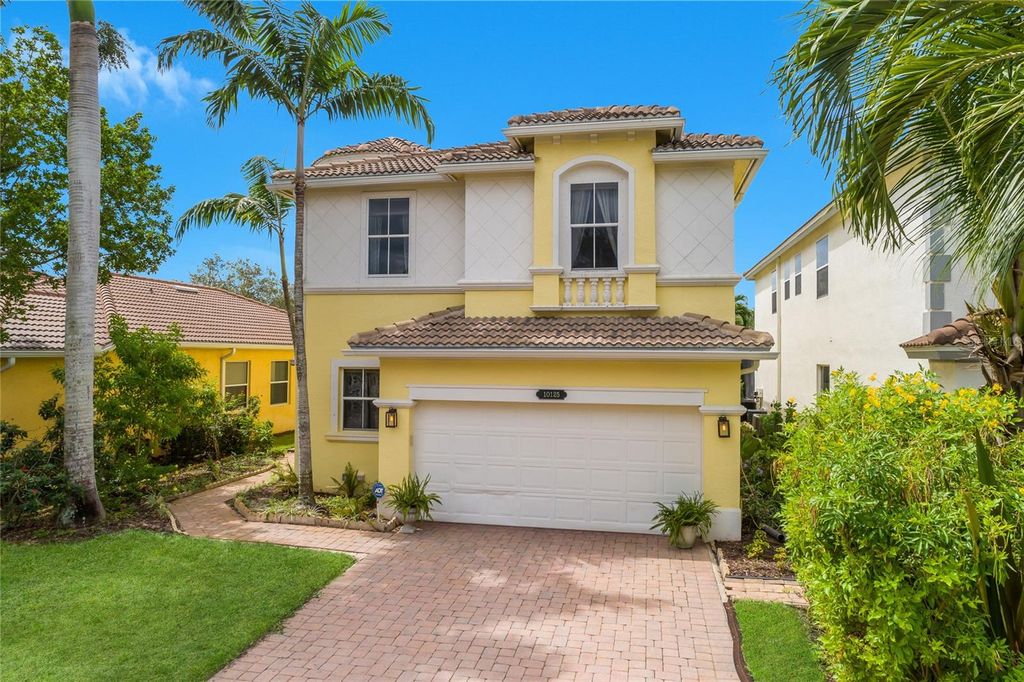 Photo of 10125 N Golden Elm Drive, Estero, FL 33928 (MLS # O6353654)