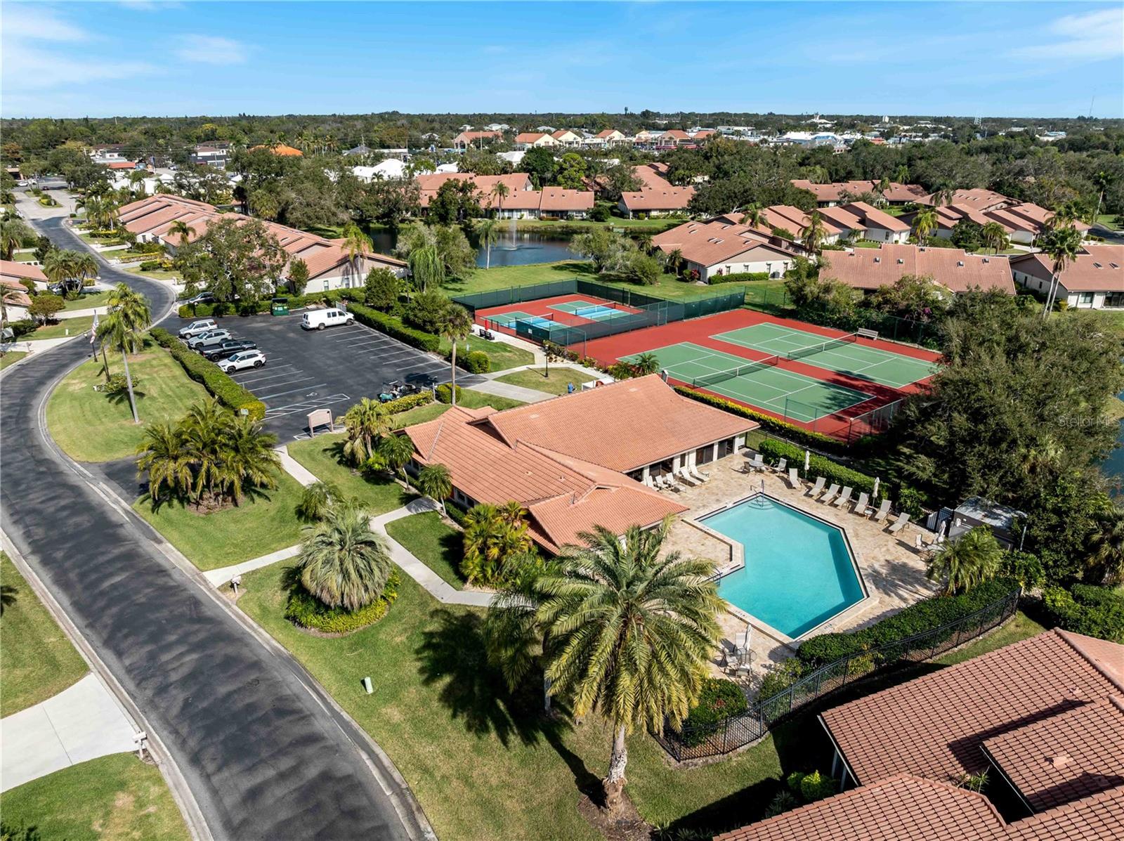 LAKESHORE VILLAGE SOUTH - Residential