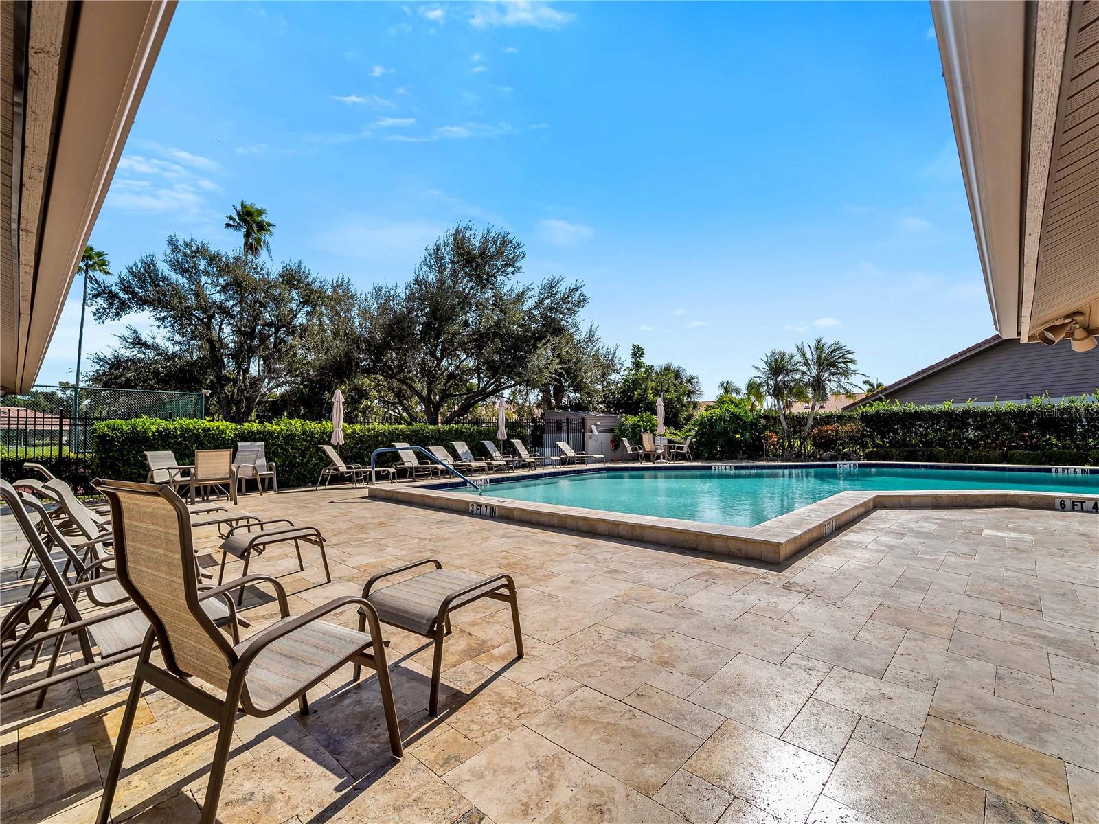 LAKESHORE VILLAGE SOUTH - Residential