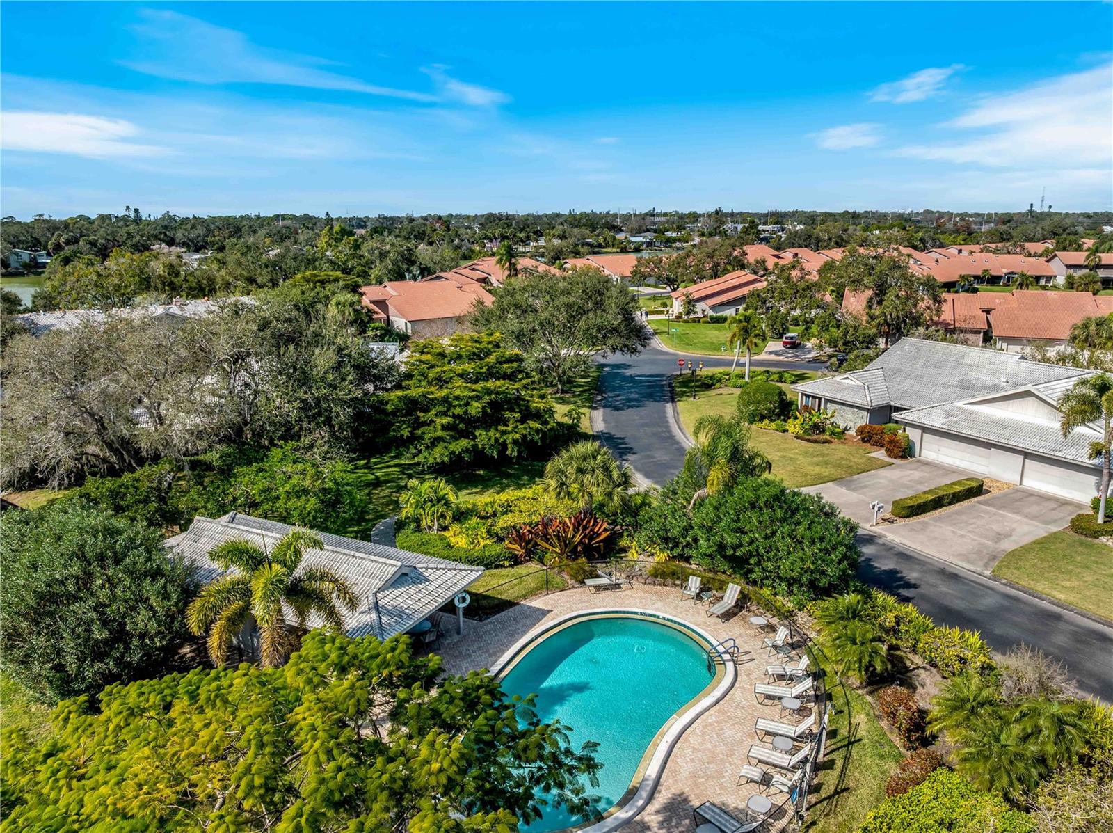 LAKESHORE VILLAGE SOUTH - Residential