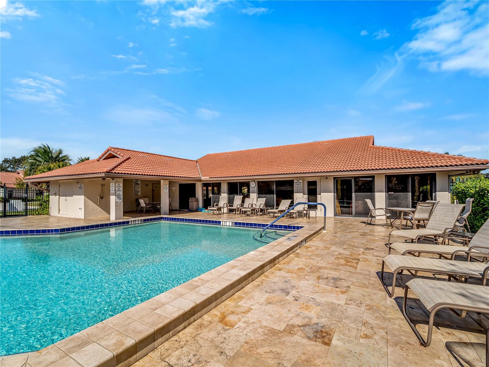 LAKESHORE VILLAGE SOUTH - Residential