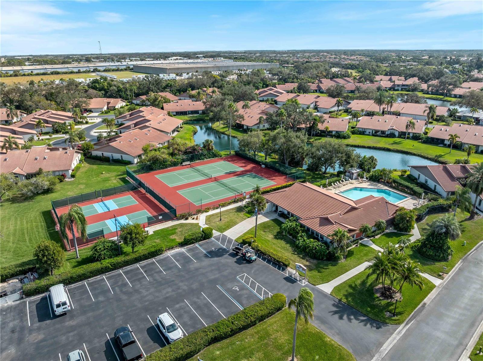 LAKESHORE VILLAGE SOUTH - Residential