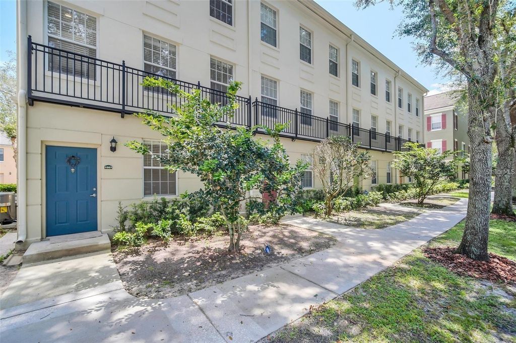 Photo of 1007 Siena Park Boulevard E, Kissimmee, FL 34747 (MLS # O6363346)