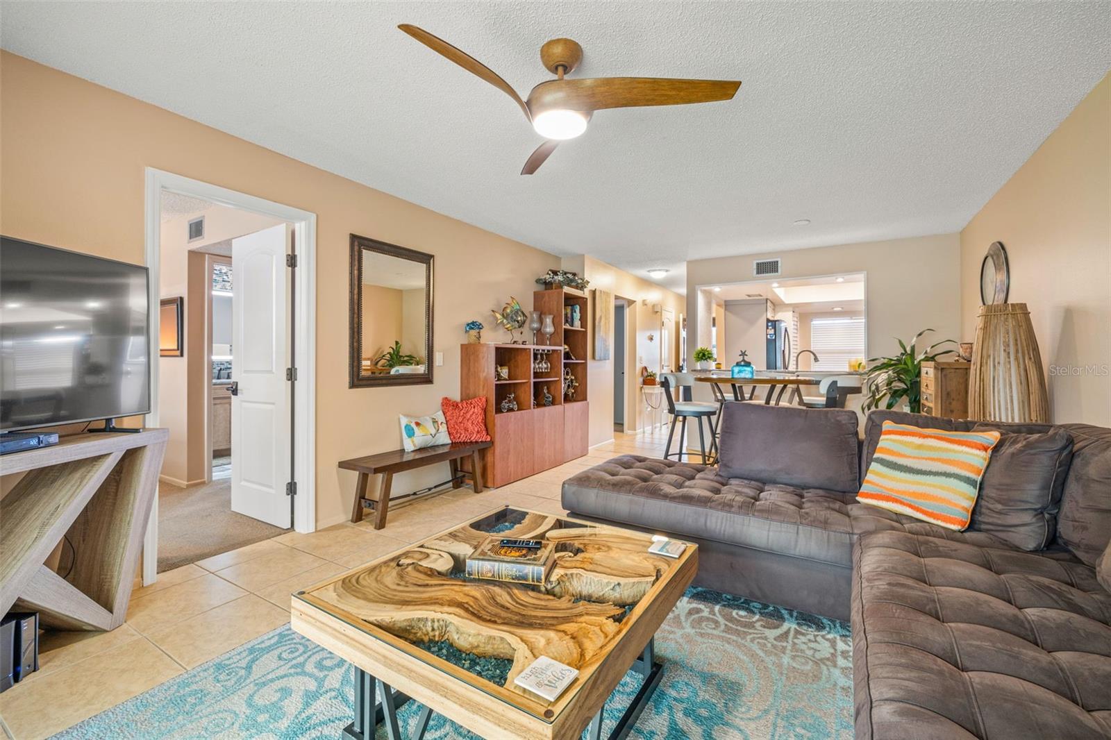 WINDWARD COVE CONDO - Residential