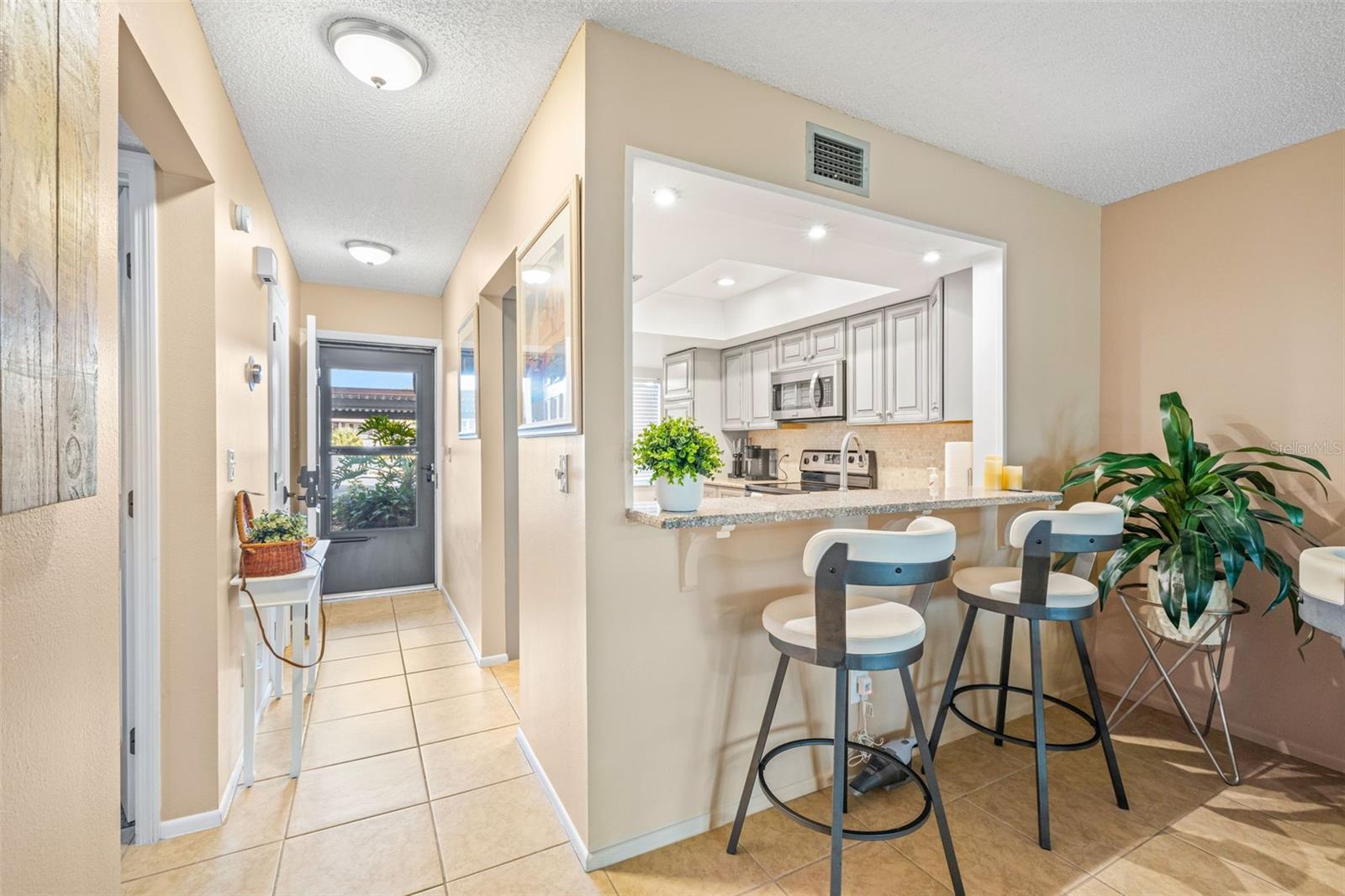 WINDWARD COVE CONDO - Residential