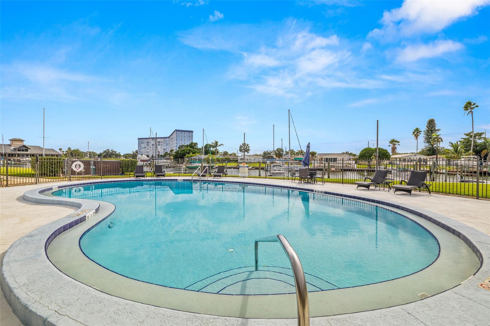 WINDWARD COVE CONDO - Residential