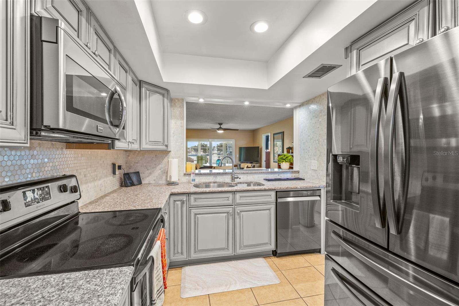 WINDWARD COVE CONDO - Residential