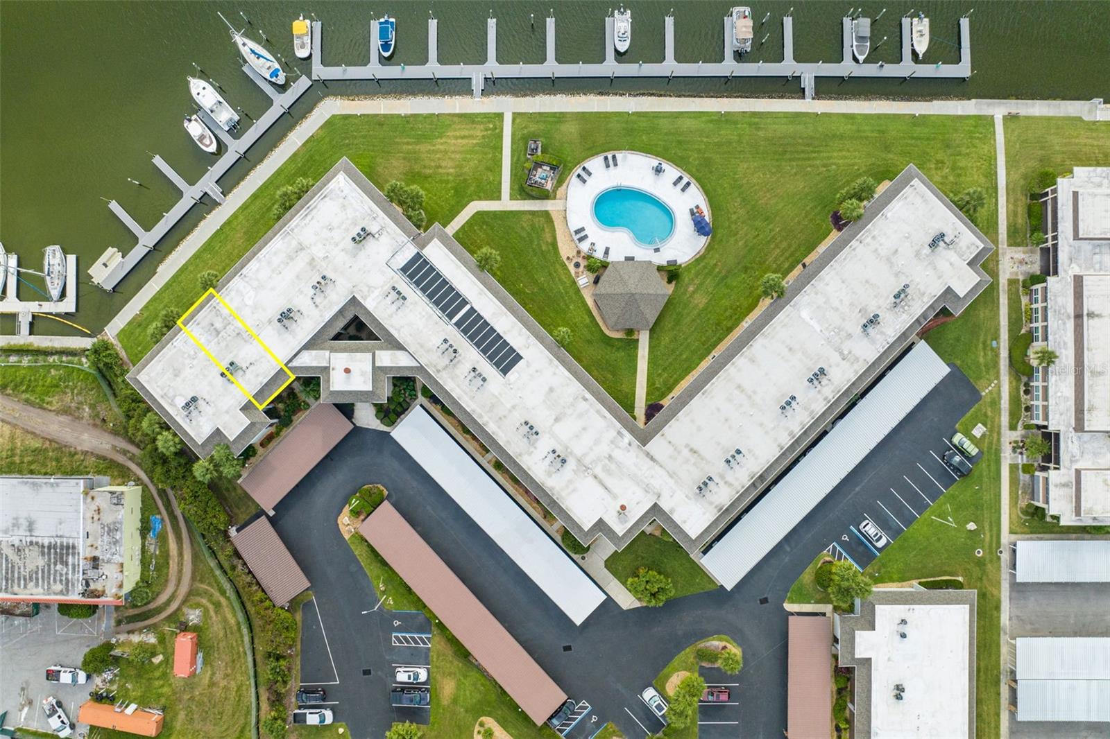 WINDWARD COVE CONDO - Residential