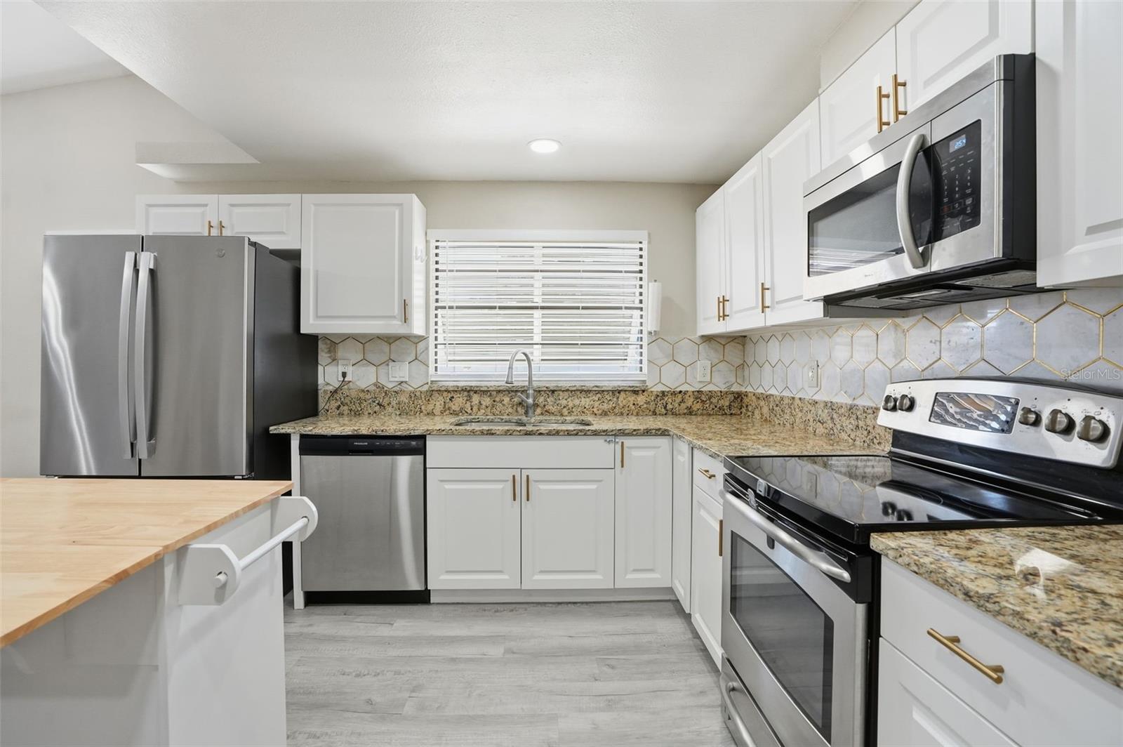 ORCHID LAKE VILLAG - Residential