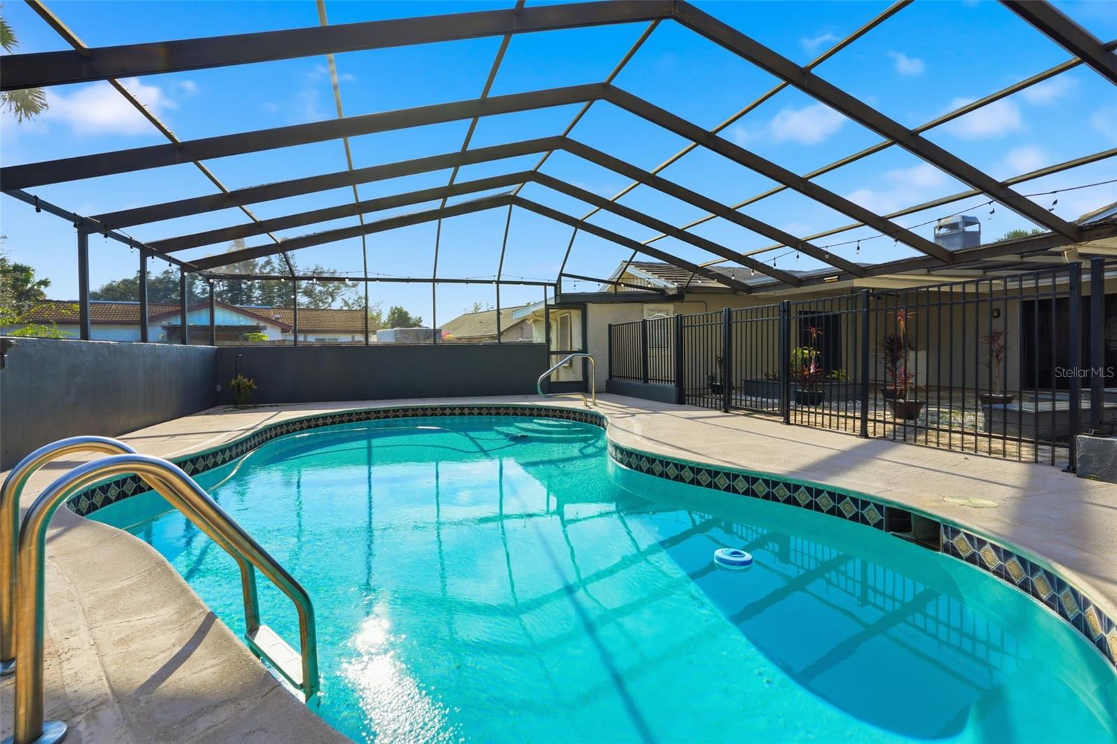 ORCHID LAKE VILLAG - Residential